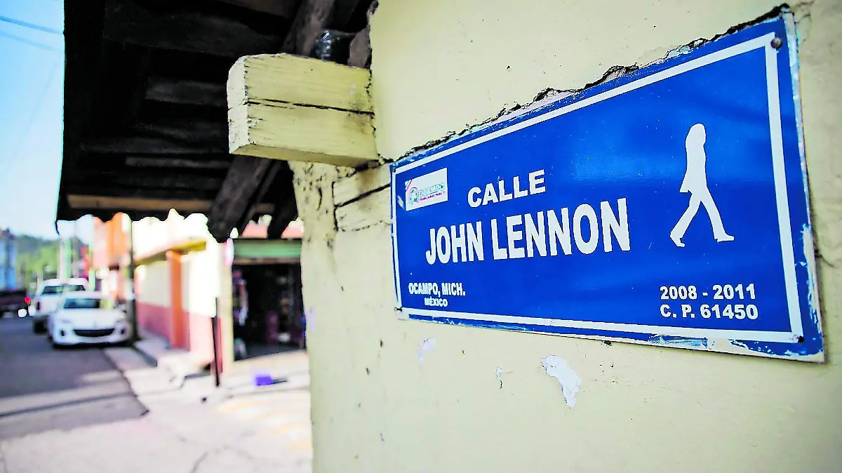 JOHN LENNON_CHR (1)_CMYK